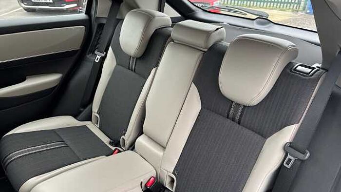 Honda HR-V 1.5 eHEV Advance Style 5dr CVT Hybrid Hatchback 