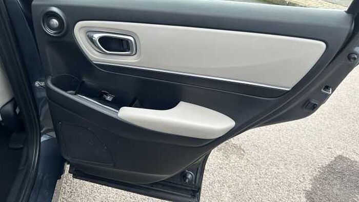 Honda HR-V 1.5 eHEV Advance Style 5dr CVT Hybrid Hatchback 