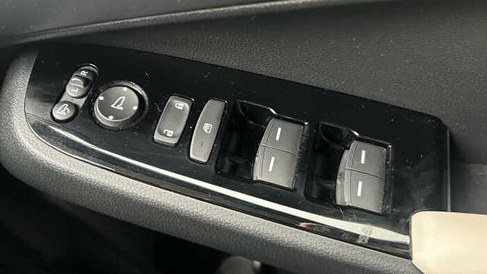 Honda HR-V 1.5 eHEV Advance Style 5dr CVT Hybrid Hatchback 