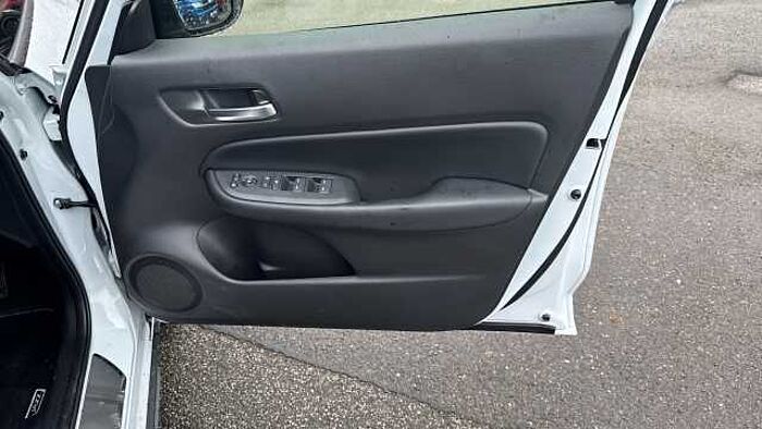 Honda Jazz 1.5 i-MMD Hybrid Crosstar Advance 5dr eCVT Hybrid Hatchback 